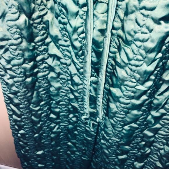 Vintage 70’s Satin Green Champagne Quilted from Sears Embellish Robe Medium - Picture 4 of 8